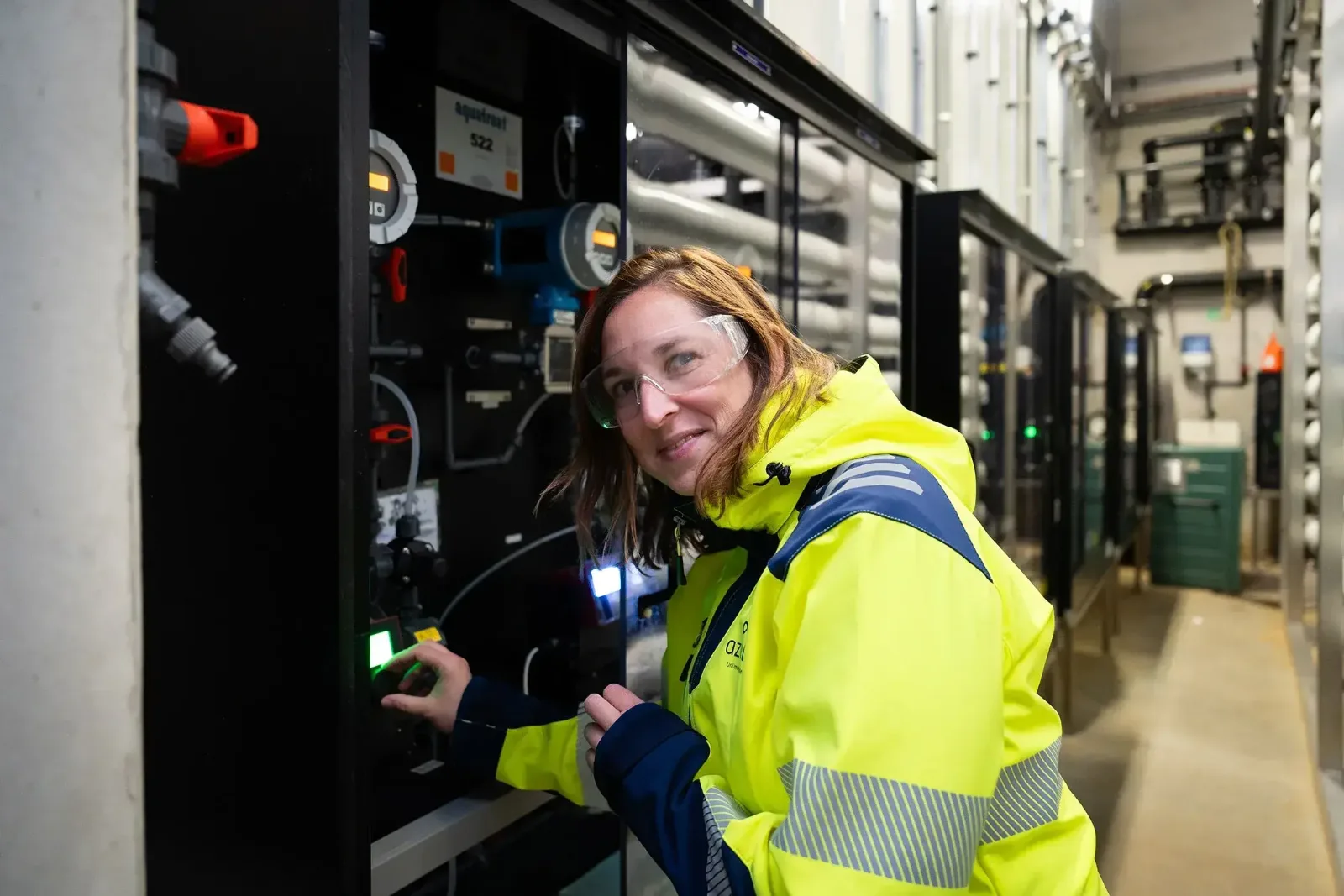 Azulatis employee working on water installation